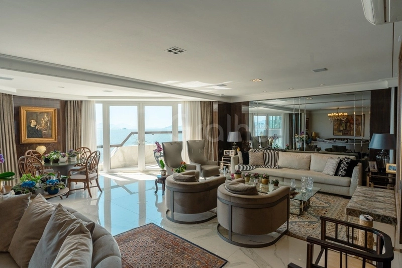 Apartamento na Beira Mar com 3 dormitórios, sendo 3 suítes e 3 vagas: 1ª foto da galeria de imagens do imóvel