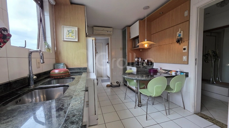Apartamento na Beira Mar  com 3  dormitórios, sendo 3 suítes e 2 vagas: 5ª foto da galeria de imagens do imóvel