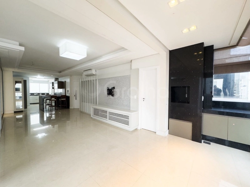 Apartamento no Centro a venda  com 3 suítes  e 2 vagas - 132m²: 3ª foto da galeria de imagens do imóvel