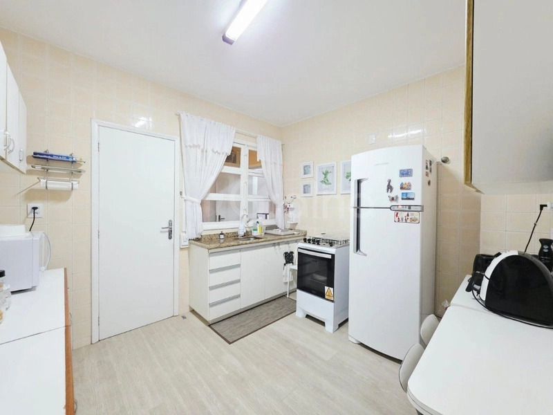 Apartamento a venda em Coqueiros com 3 dormitórios 1 suíte e 1 vagas: 13ª foto da galeria de imagens do imóvel