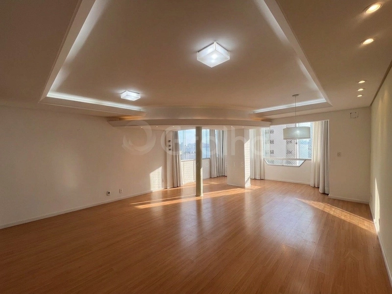 Apartamento na Agronômica com 3 dormitórios, sendo 1 suíte e 1 vaga: 2ª foto da galeria de imagens do imóvel