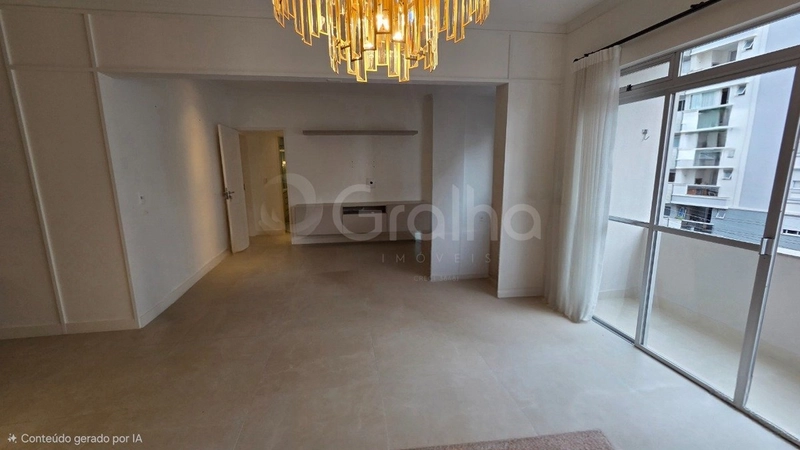Apartamento na Agronômica com 2 dormitórios, sendo 1 suíte e 1 vaga: 1ª foto da galeria de imagens do imóvel