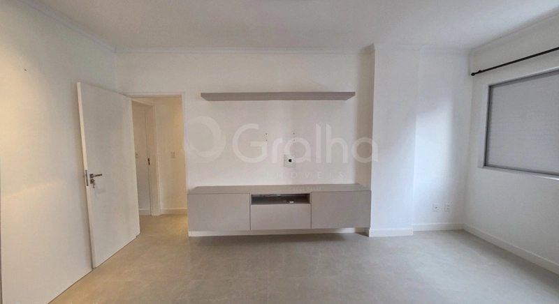 Apartamento na Agronômica com 2 dormitórios, sendo 1 suíte e 1 vaga: 5ª foto da galeria de imagens do imóvel