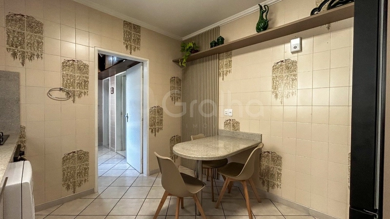 Apartamento na Agronômica com 3 dormitórios, sendo 1 suíte e 1 vaga: 10ª foto da galeria de imagens do imóvel