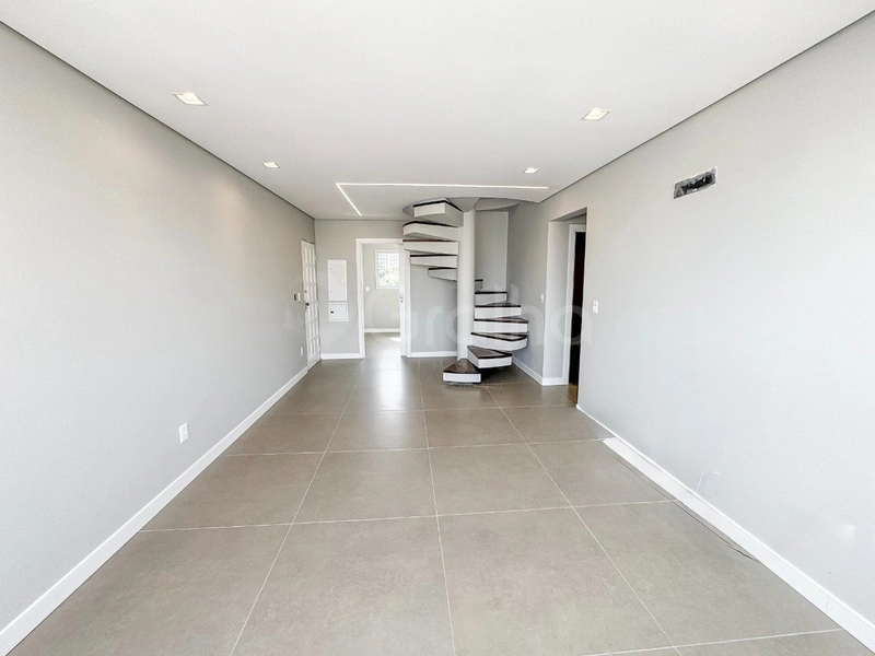 Cobertura Duplex de 238m² com 3 quartos sendo 2 suítes na Agronômica: 19ª foto da galeria de imagens do imóvel