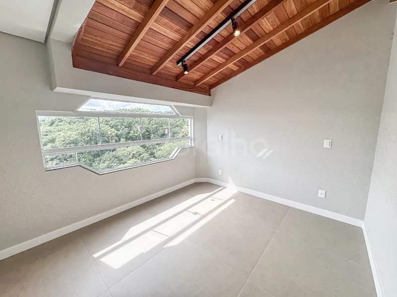Cobertura Duplex de 238m² com 3 quartos sendo 2 suítes na Agronômica: 27ª foto da galeria de imagens do imóvel