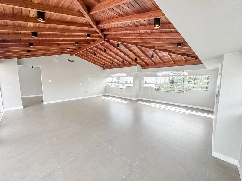 Cobertura Duplex de 238m² com 3 quartos sendo 2 suítes na Agronômica: 12ª foto da galeria de imagens do imóvel