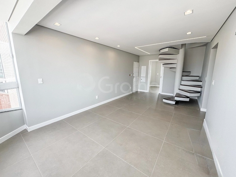 Cobertura Duplex de 238m² com 3 quartos sendo 2 suítes na Agronômica: 17ª foto da galeria de imagens do imóvel