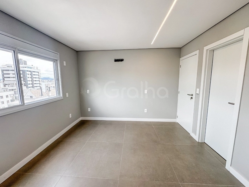 Cobertura Duplex de 238m² com 3 quartos sendo 2 suítes na Agronômica: 31ª foto da galeria de imagens do imóvel