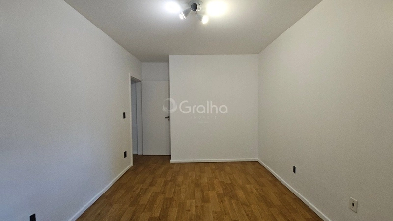 Apartamento na Agronômica com 3 dormitórios, sendo 1 suíte e 1 vaga: 11ª foto da galeria de imagens do imóvel