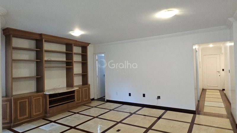 Apartamento na Agronômica com 3 dormitórios, sendo 1 suíte e 1 vaga: 3ª foto da galeria de imagens do imóvel