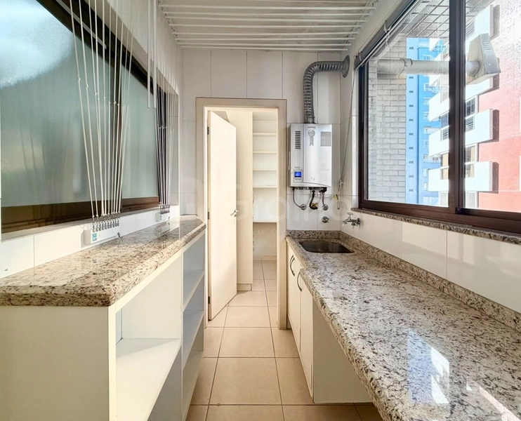 Apartamento no Centro a venda com 4 dormitórios 2 suítes e 2 vagas: 24ª foto da galeria de imagens do imóvel