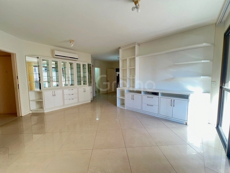 Apartamento no Centro a venda com 4 dormitórios 2 suítes e 2 vagas: 3ª foto da galeria de imagens do imóvel