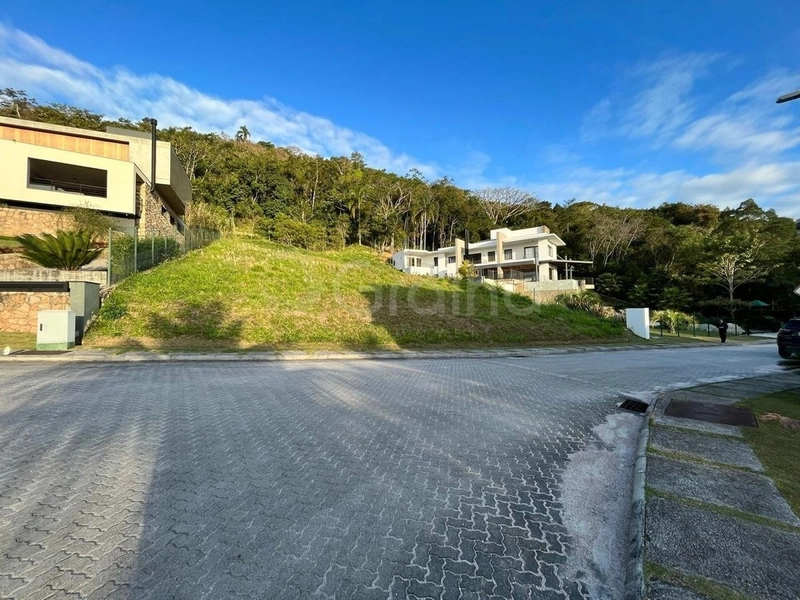 Terreno a venda  no Córrego Grande com 1.638,00m² de área: 2ª foto da galeria de imagens do imóvel