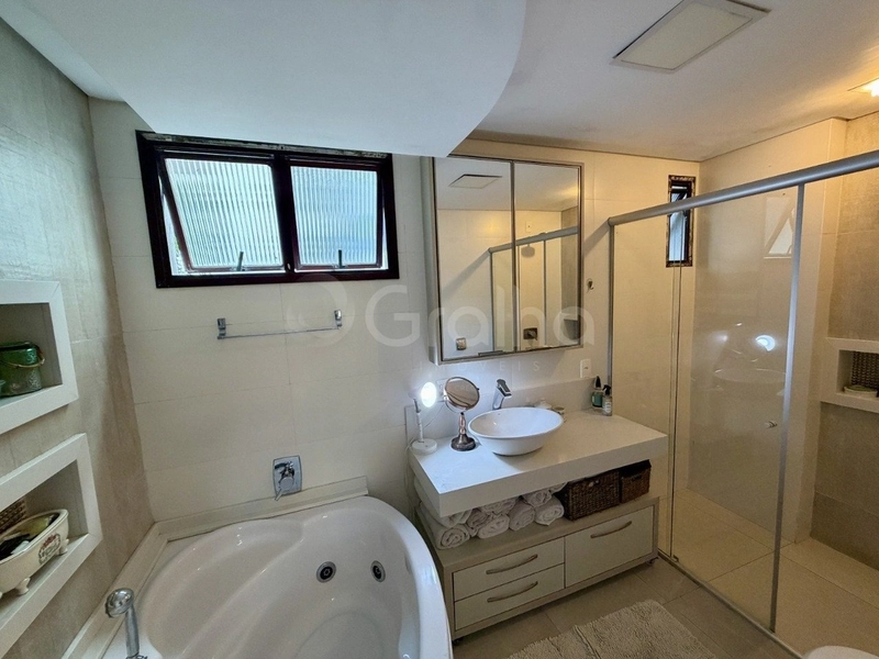 Apartamento na Agronômica com 3 dormitórios, sendo 1 suíte e 2 vagas.: 17ª foto da galeria de imagens do imóvel