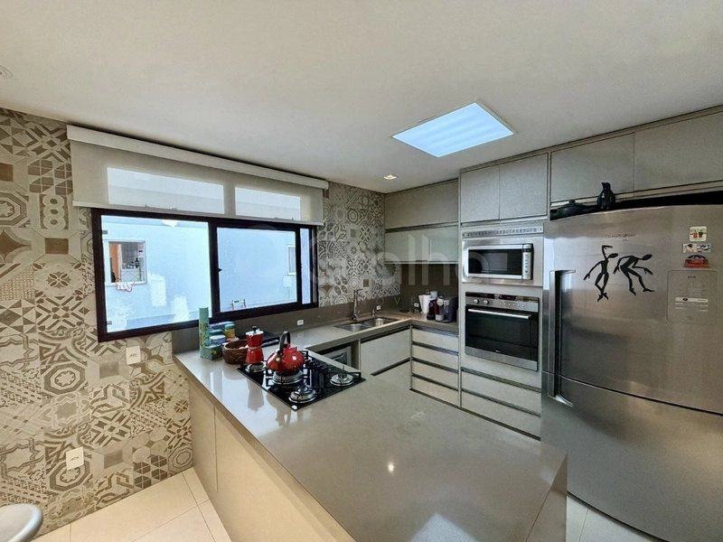 Apartamento na Agronômica com 3 dormitórios, sendo 1 suíte e 2 vagas.: 9ª foto da galeria de imagens do imóvel