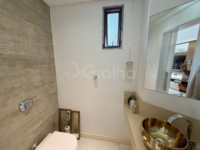Apartamento na Agronômica com 3 dormitórios, sendo 1 suíte e 2 vagas.: 18ª foto da galeria de imagens do imóvel