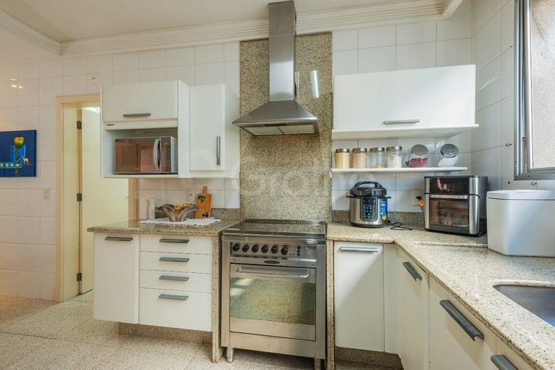 Apartamento na Beira Mar com 4 dormitórios 2 suítes e 2 vagas -250 m²: 11ª foto da galeria de imagens do imóvel