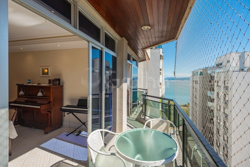 Apartamento na Beira Mar com 4 dormitórios 2 suítes e 2 vagas -250 m²: 7ª foto da galeria de imagens do imóvel