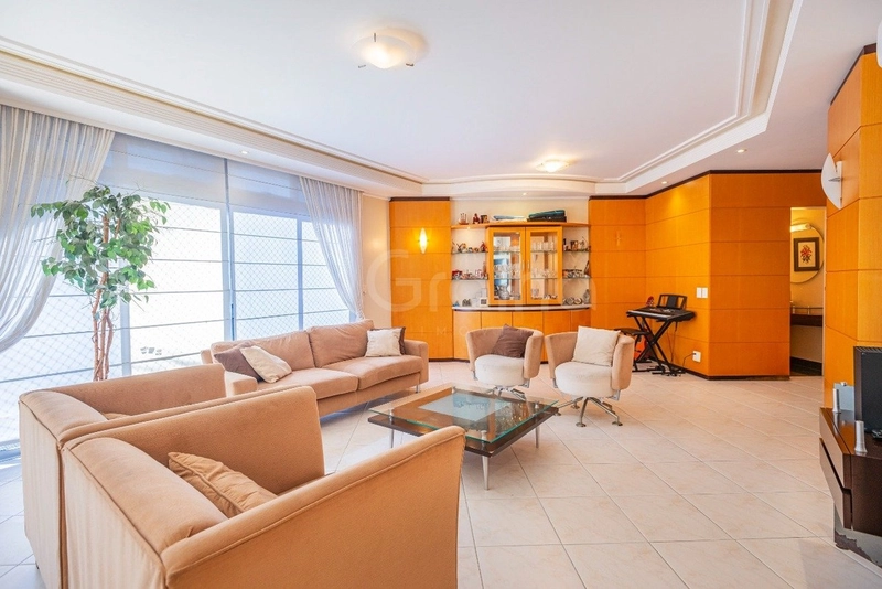 Apartamento na Beira Mar com 4 dormitórios 2 suítes e 2 vagas -250 m²: 5ª foto da galeria de imagens do imóvel