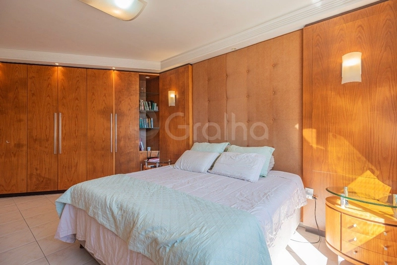 Apartamento na Beira Mar com 4 dormitórios 2 suítes e 2 vagas -250 m²: 18ª foto da galeria de imagens do imóvel