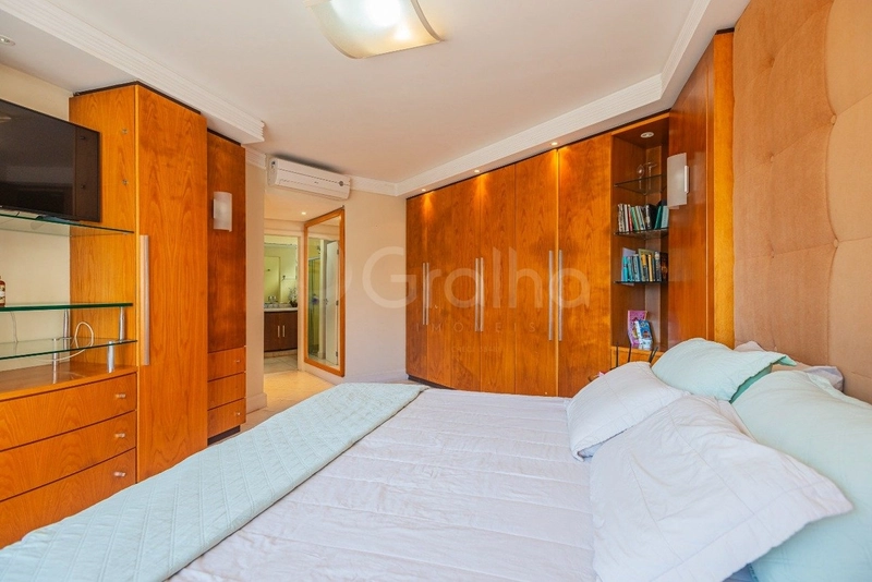 Apartamento na Beira Mar com 4 dormitórios 2 suítes e 2 vagas -250 m²: 17ª foto da galeria de imagens do imóvel