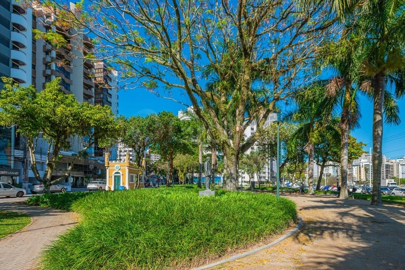 Apartamento na Beira Mar com 4 dormitórios 2 suítes e 2 vagas -250 m²: 36ª foto da galeria de imagens do imóvel