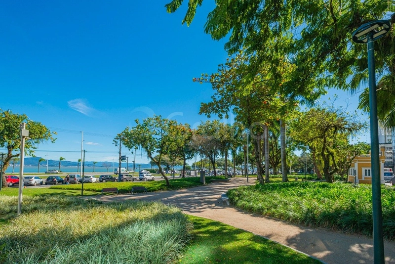 Apartamento na Beira Mar com 4 dormitórios 2 suítes e 2 vagas -250 m²: 41ª foto da galeria de imagens do imóvel