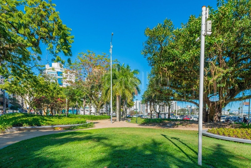 Apartamento na Beira Mar com 4 dormitórios 2 suítes e 2 vagas -250 m²: 35ª foto da galeria de imagens do imóvel