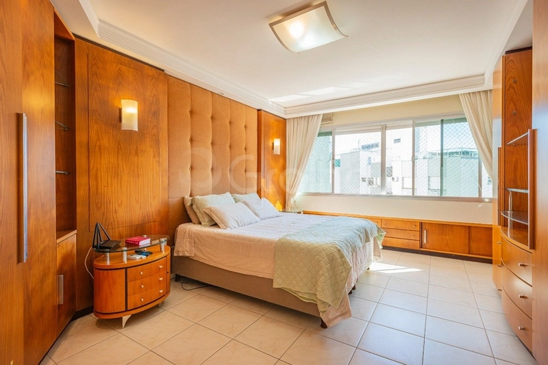 Apartamento na Beira Mar com 4 dormitórios 2 suítes e 2 vagas -250 m²: 19ª foto da galeria de imagens do imóvel