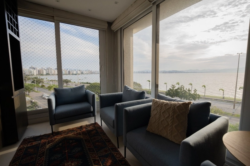 Apartamento na Agronômica com 3 quartos sendo 3 suítes e 3 vagas: 2ª foto da galeria de imagens do imóvel