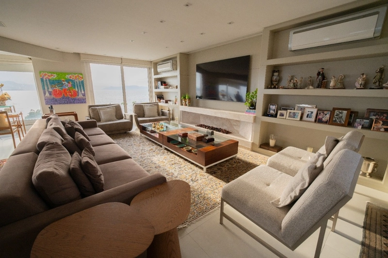 Apartamento na Agronômica com 3 quartos sendo 3 suítes e 3 vagas: 1ª foto da galeria de imagens do imóvel