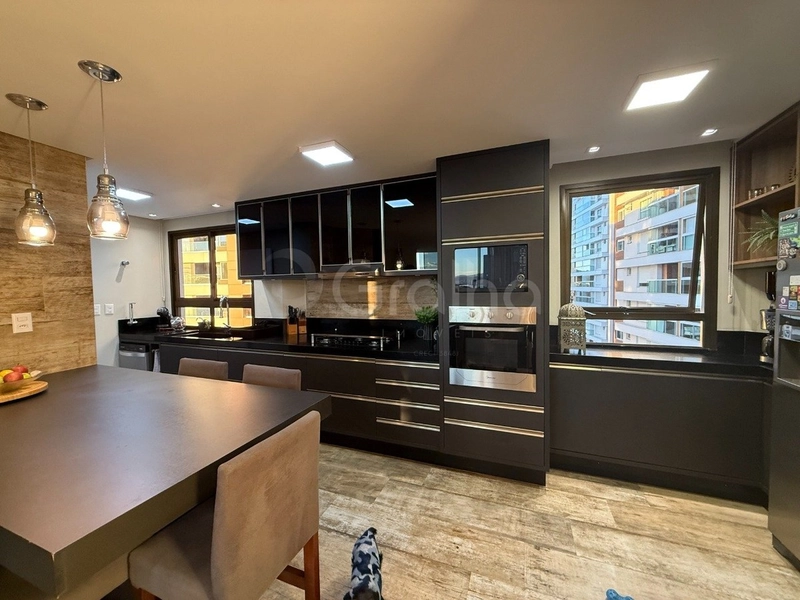 Apartamento na Agronômica Com 4 dormitórios, sendo 4 suíte e 2 vagas: 10ª foto da galeria de imagens do imóvel