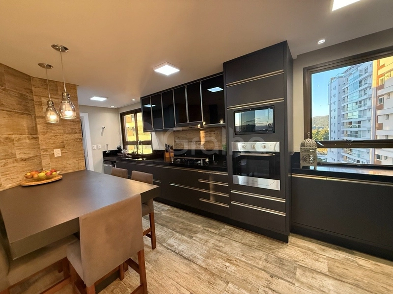 Apartamento na Agronômica Com 4 dormitórios, sendo 4 suíte e 2 vagas: 46ª foto da galeria de imagens do imóvel