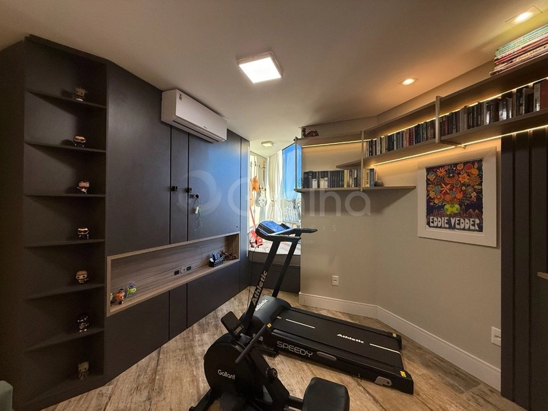 Apartamento na Agronômica Com 4 dormitórios, sendo 4 suíte e 2 vagas: 27ª foto da galeria de imagens do imóvel