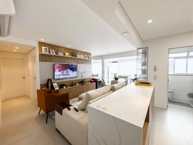 apartamento   em Coqueiros com 2 dormitórios, sendo 1 suíte e 1 vaga: 11ª foto da galeria de imagens do imóvel