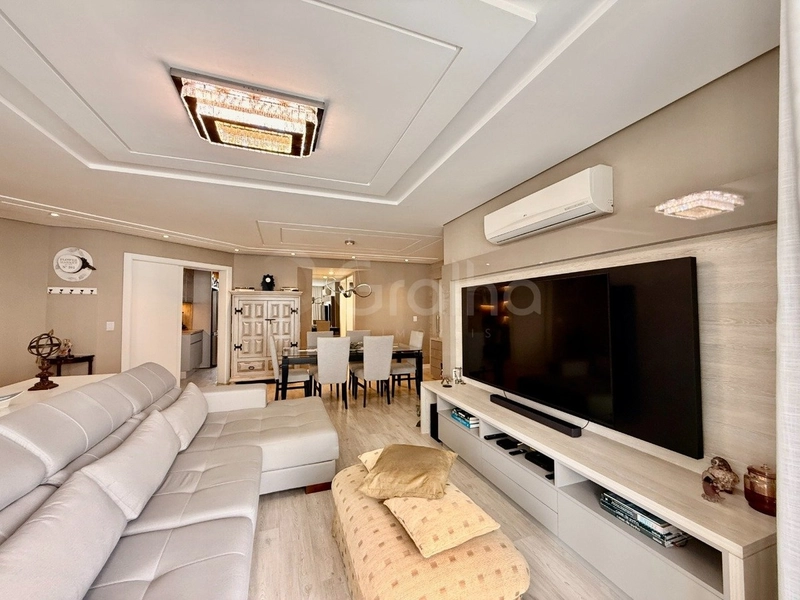 Apartamento no Centro com 4 dormitórios, sendo 1 suíte e 2 vagas 151m²: 3ª foto da galeria de imagens do imóvel