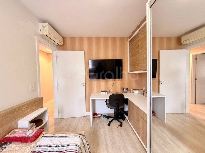 Apartamento no Centro com 4 dormitórios, sendo 1 suíte e 2 vagas 151m²: 32ª foto da galeria de imagens do imóvel