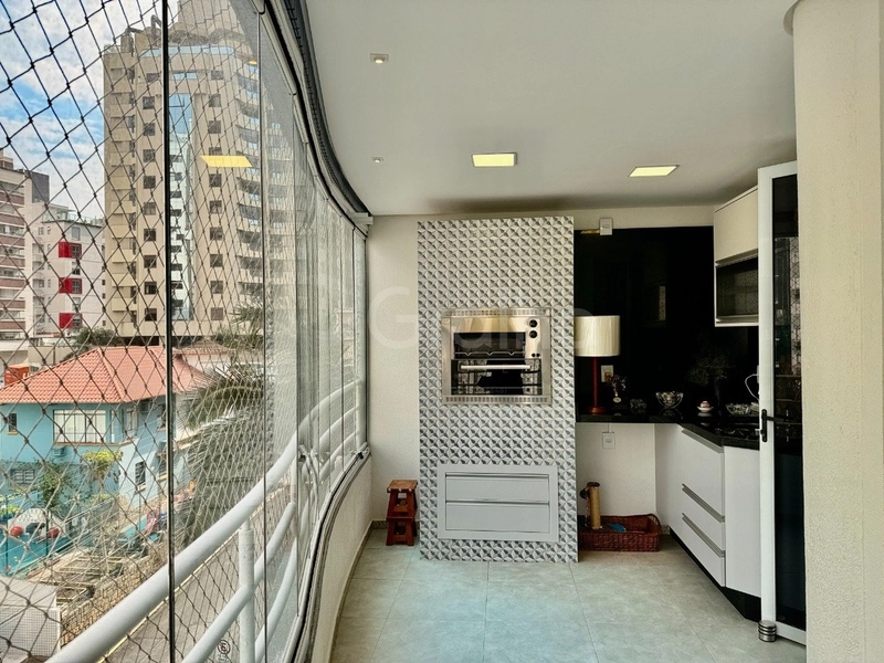 Apartamento no Centro com 4 dormitórios, sendo 1 suíte e 2 vagas 151m²: 4ª foto da galeria de imagens do imóvel