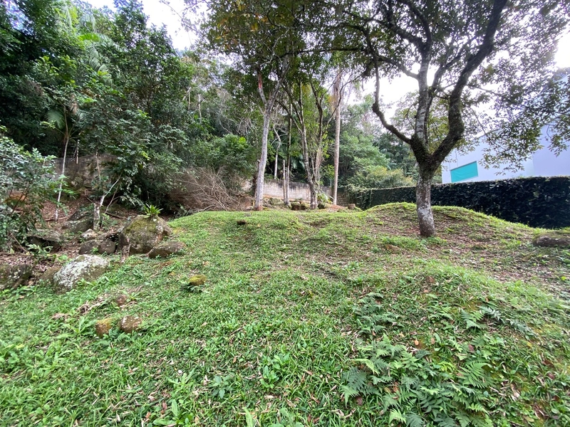 Terreno em condomínio fechado em Cacupé com 662 m²: 1ª foto da galeria de imagens do imóvel