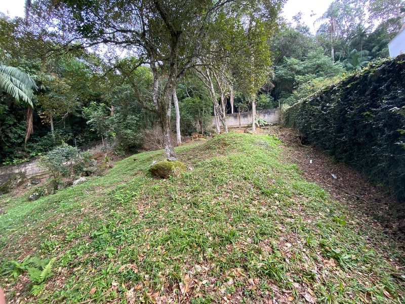 Terreno em condomínio fechado em Cacupé com 662 m²: 5ª foto da galeria de imagens do imóvel