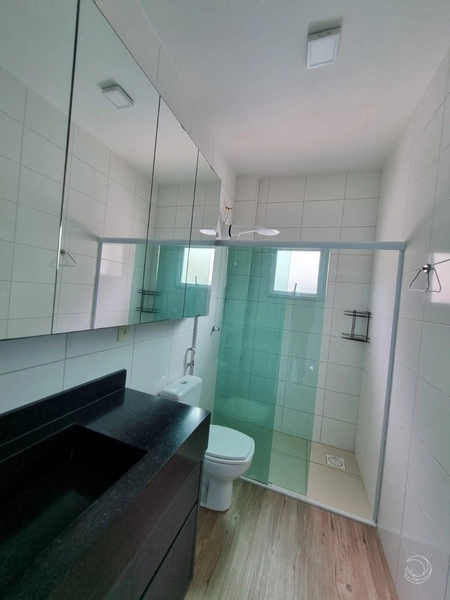 Casa residencial em Sambaqui com 5 dormitórios, sendo 3 suítes e 4 vg: 15ª foto da galeria de imagens do imóvel