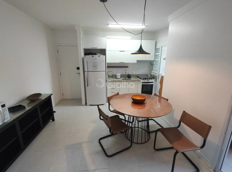 Apartamento no Córrego Grande Com 02 dormitórios e 1 vaga: 2ª foto da galeria de imagens do imóvel