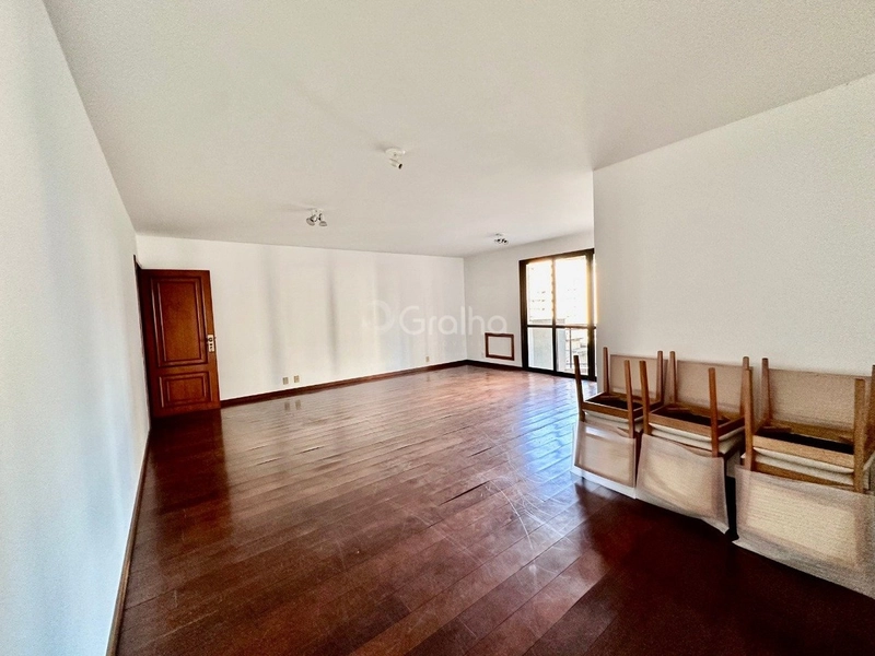 Apartamento no Centro com 4 dormitórios, sendo 1 suíte e 2 vagas: 22ª foto da galeria de imagens do imóvel