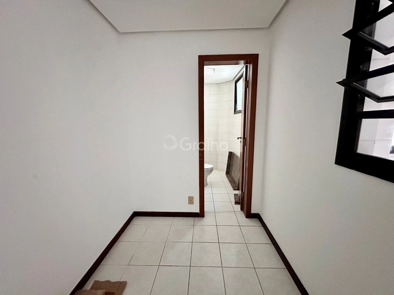 Apartamento no Centro com 4 dormitórios, sendo 1 suíte e 2 vagas: 19ª foto da galeria de imagens do imóvel