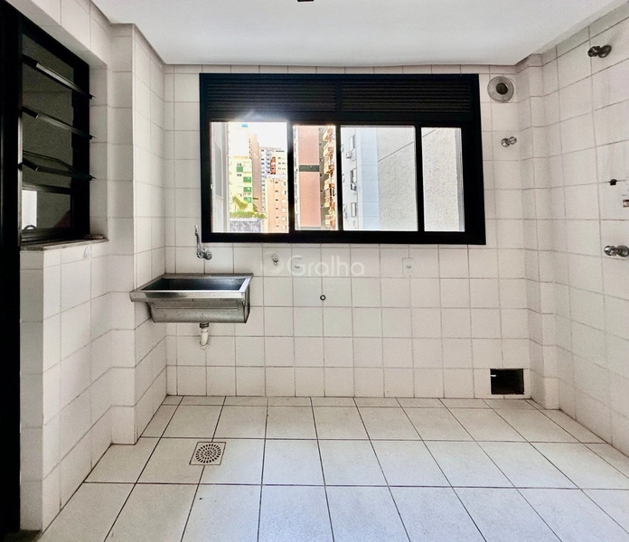 Apartamento no Centro com 4 dormitórios, sendo 1 suíte e 2 vagas: 18ª foto da galeria de imagens do imóvel