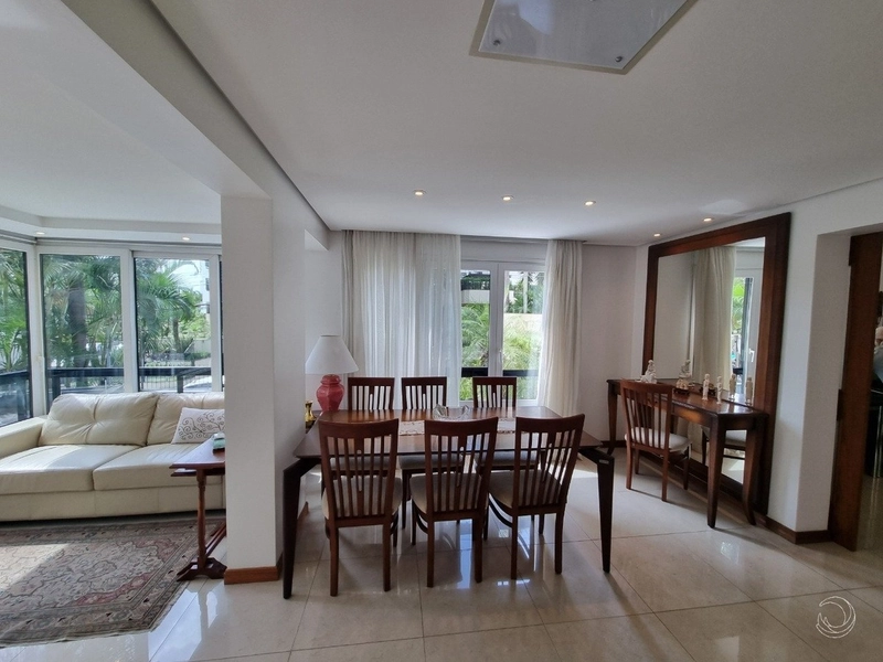 Apartamento na Agronômica com 3 dormitórios, sendo 1 suíte e 2 vagas: 9ª foto da galeria de imagens do imóvel
