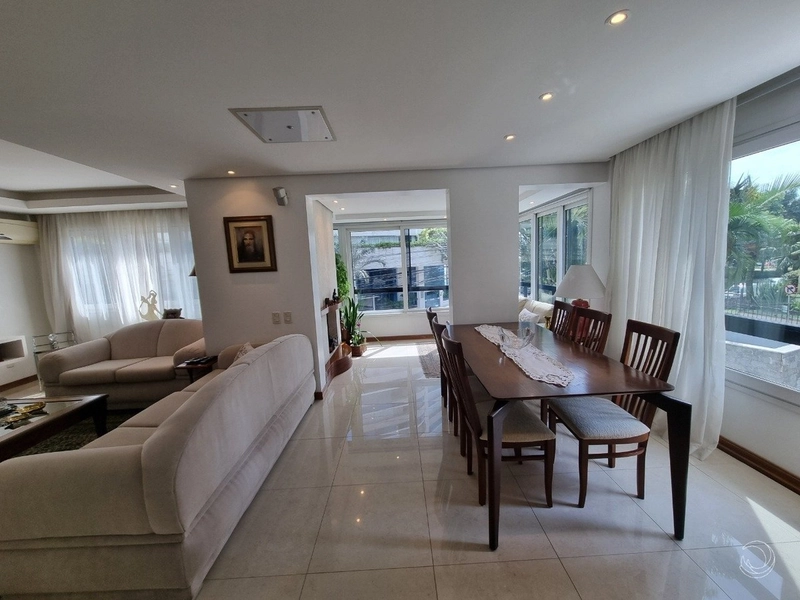 Apartamento na Agronômica com 3 dormitórios, sendo 1 suíte e 2 vagas: 5ª foto da galeria de imagens do imóvel