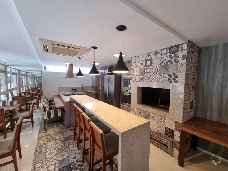 Apartamento na Agronômica com 3 dormitórios, sendo 1 suíte e 2 vagas: 32ª foto da galeria de imagens do imóvel
