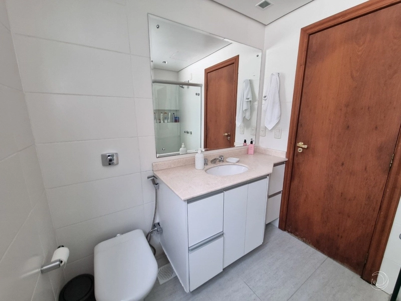 Apartamento na Agronômica com 3 dormitórios, sendo 1 suíte e 2 vagas: 24ª foto da galeria de imagens do imóvel